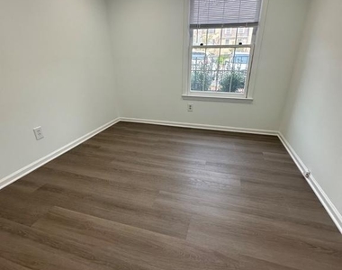 10702 Kings Riding Way - Photo Thumbnail 15