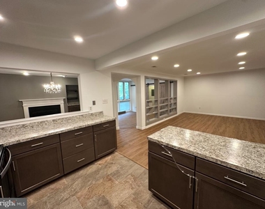 10702 Kings Riding Way - Photo Thumbnail 5