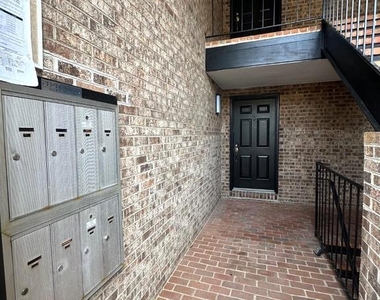 10702 Kings Riding Way - Photo Thumbnail 1