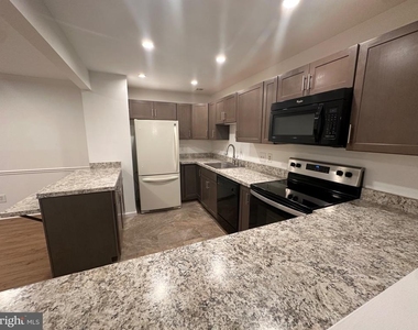 10702 Kings Riding Way - Photo Thumbnail 3