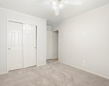 15204 Drusillas Dr - Photo Thumbnail 16