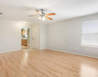 15204 Drusillas Dr - Photo Thumbnail 6