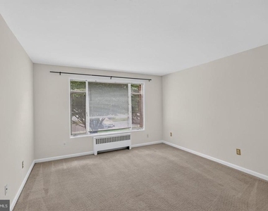 10406 Montrose Avenue - Photo Thumbnail 5