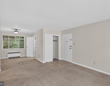 10406 Montrose Avenue - Photo Thumbnail 11