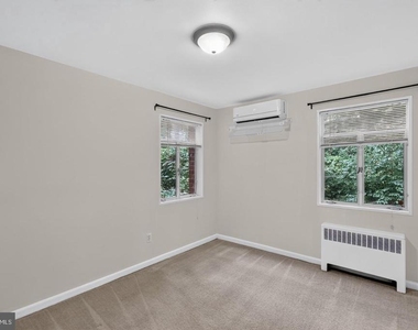 10406 Montrose Avenue - Photo Thumbnail 18