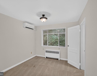 10406 Montrose Avenue - Photo Thumbnail 9