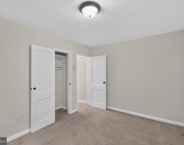 10406 Montrose Avenue - Photo Thumbnail 20