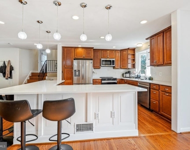 6 Kerwood Court - Photo Thumbnail 13