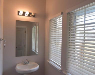 580 Nautical Loop - Photo Thumbnail 11