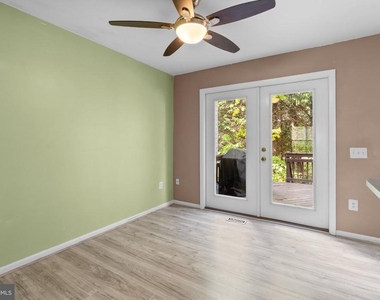 3529 Dartmoor Lane - Photo Thumbnail 6