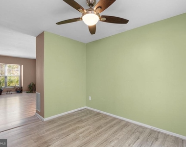 3529 Dartmoor Lane - Photo Thumbnail 7