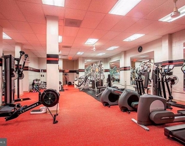4515 Willard Avenue - Photo Thumbnail 24