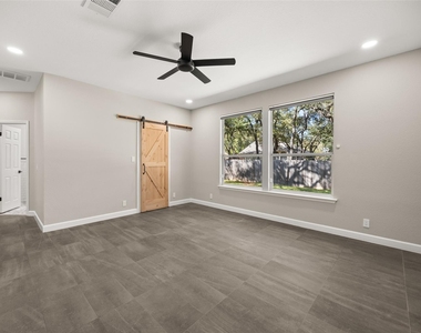 4117 Travis Country Cir - Photo Thumbnail 27