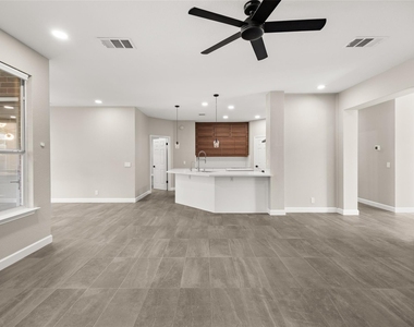 4117 Travis Country Cir - Photo Thumbnail 8