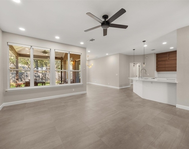 4117 Travis Country Cir - Photo Thumbnail 13