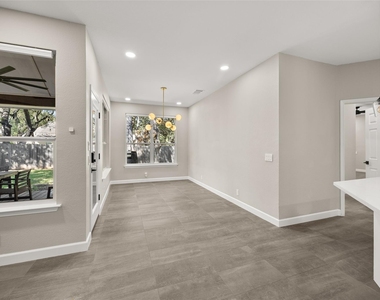 4117 Travis Country Cir - Photo Thumbnail 15