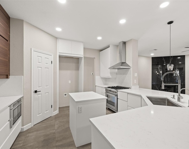 4117 Travis Country Cir - Photo Thumbnail 19