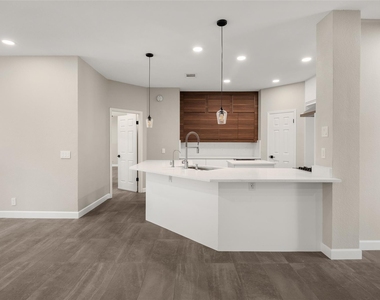 4117 Travis Country Cir - Photo Thumbnail 22