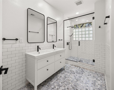4117 Travis Country Cir - Photo Thumbnail 29