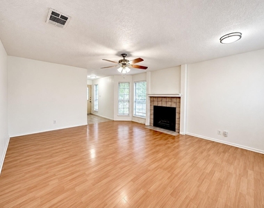 2011 Kirksey Dr - Photo Thumbnail 3