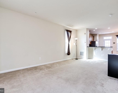 7125 Penny Lane - Photo Thumbnail 7
