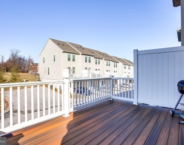 7125 Penny Lane - Photo Thumbnail 16