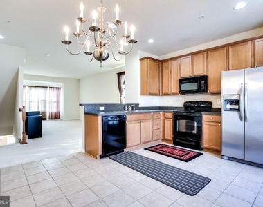 7125 Penny Lane - Photo Thumbnail 4