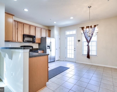 7125 Penny Lane - Photo Thumbnail 5