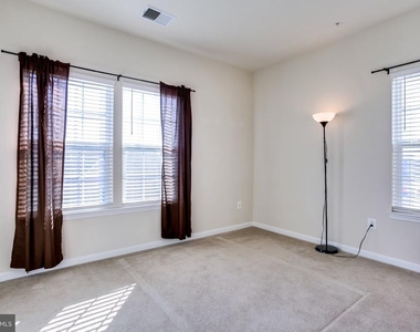 7125 Penny Lane - Photo Thumbnail 10