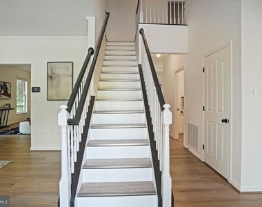 6331 Patuxent Quarter Road - Photo Thumbnail 3