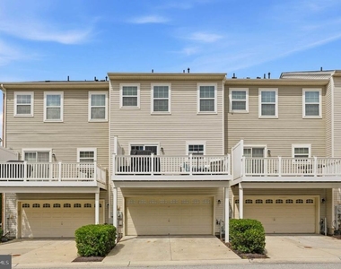 7832 Blue Stream Drive - Photo Thumbnail 1