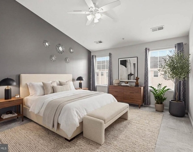 7832 Blue Stream Drive - Photo Thumbnail 15