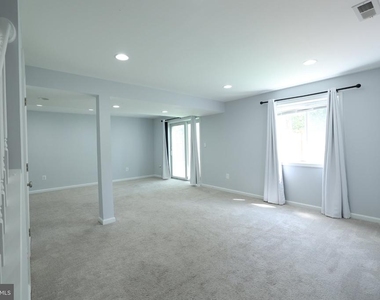 8115 Bethel Lane - Photo Thumbnail 18