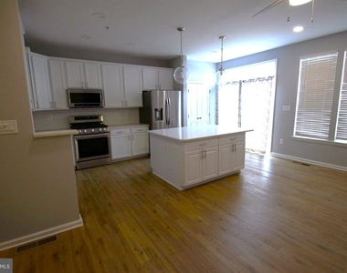 6713 Caleb Dorsey Square - Photo Thumbnail 9