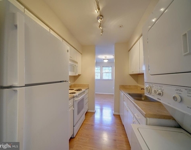 8513 Falls Run Road - Photo Thumbnail 12