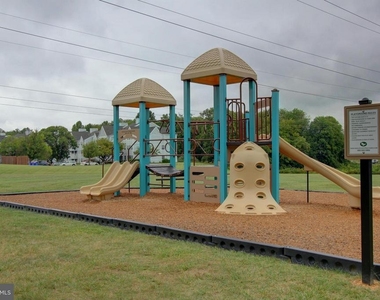 8513 Falls Run Road - Photo Thumbnail 37