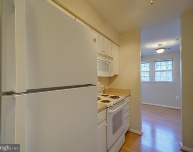8513 Falls Run Road - Photo Thumbnail 18