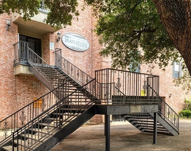 2401 Leon St - Photo Thumbnail 6