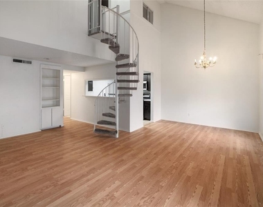 2401 Leon St - Photo Thumbnail 1
