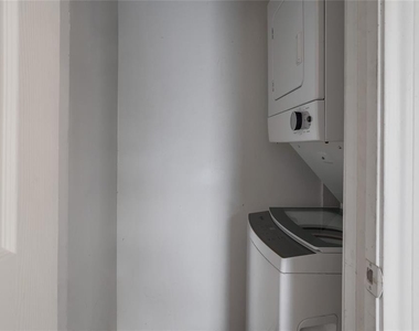 2401 Leon St - Photo Thumbnail 5