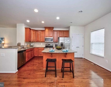 2965 Galloway Place - Photo Thumbnail 4