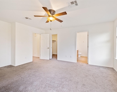 9109 Ipswich Bay Dr - Photo Thumbnail 11