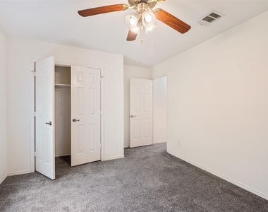 9109 Ipswich Bay Dr - Photo Thumbnail 15