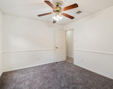 9109 Ipswich Bay Dr - Photo Thumbnail 18