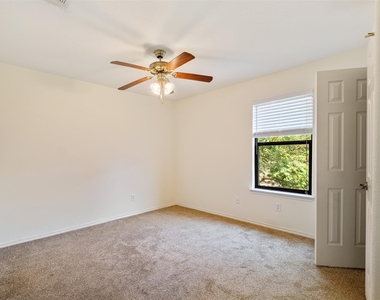 9109 Ipswich Bay Dr - Photo Thumbnail 14