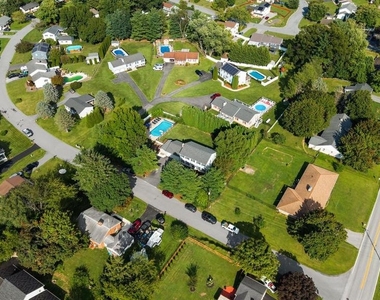 511 Marshall Drive - Photo Thumbnail 47