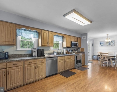 511 Marshall Drive - Photo Thumbnail 8