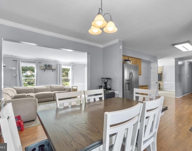 511 Marshall Drive - Photo Thumbnail 6