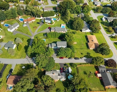 511 Marshall Drive - Photo Thumbnail 46