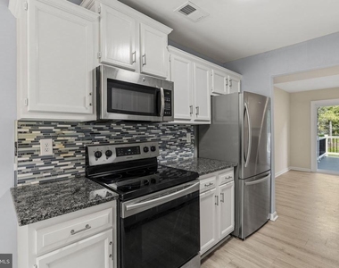 5605 Ringwood Drive - Photo Thumbnail 9